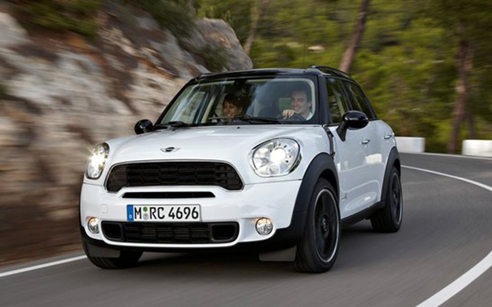 2011 MINI Cooper Review, Pricing, & Pictures