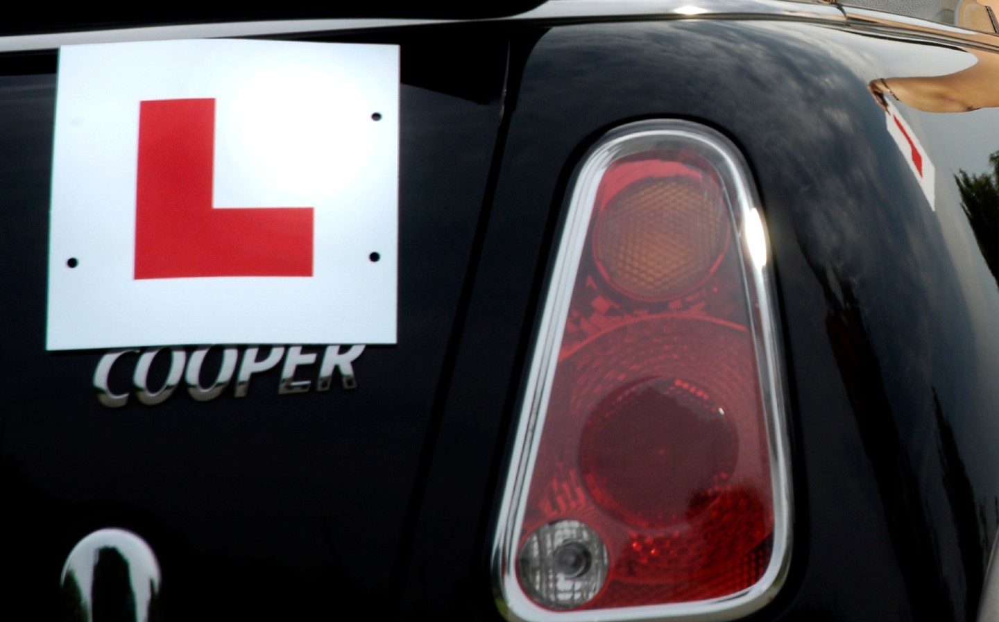 learner-drivers-still-facing-up-to-six-month-wait-for-driving-tests-in