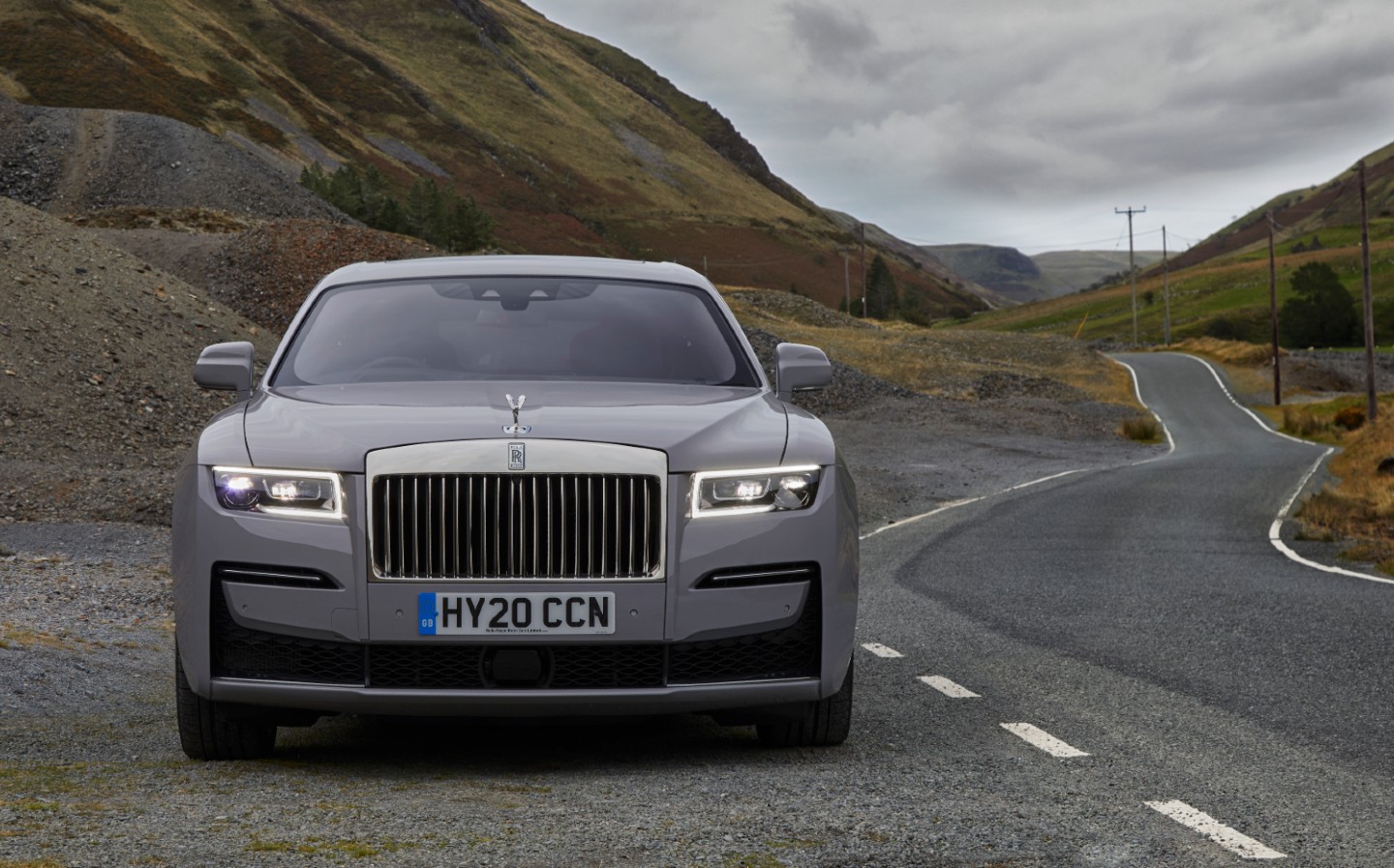 Video The new RollsRoyce Ghost goes on its first drive