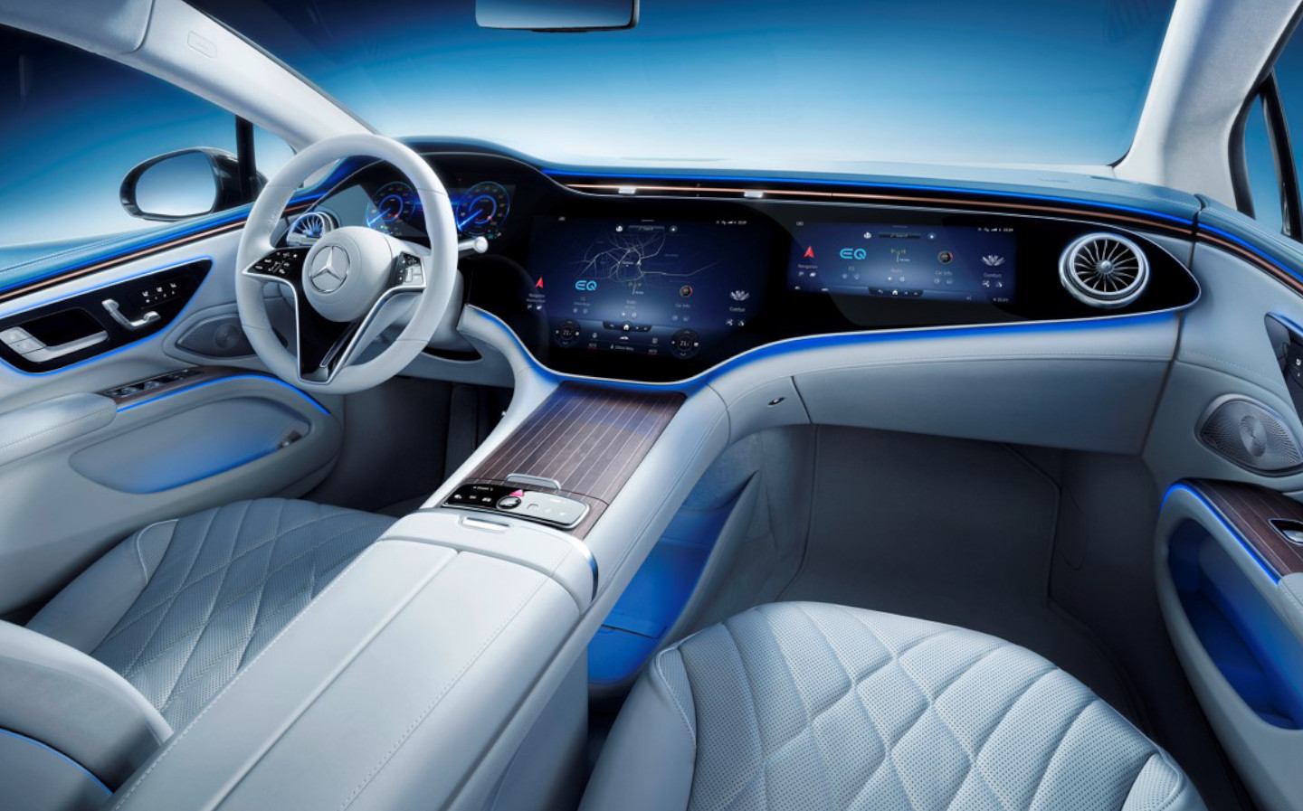 Mercedes' Tesla Model S-rivalling luxury electric car gets triple-screen  digital dashboard