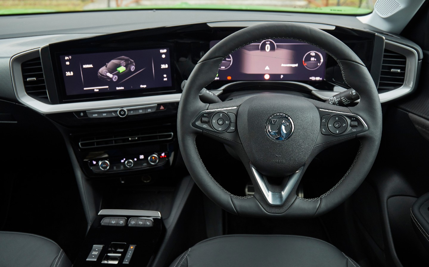 Vauxhall Mokka petrol and Mokka-e electric car 2021 review