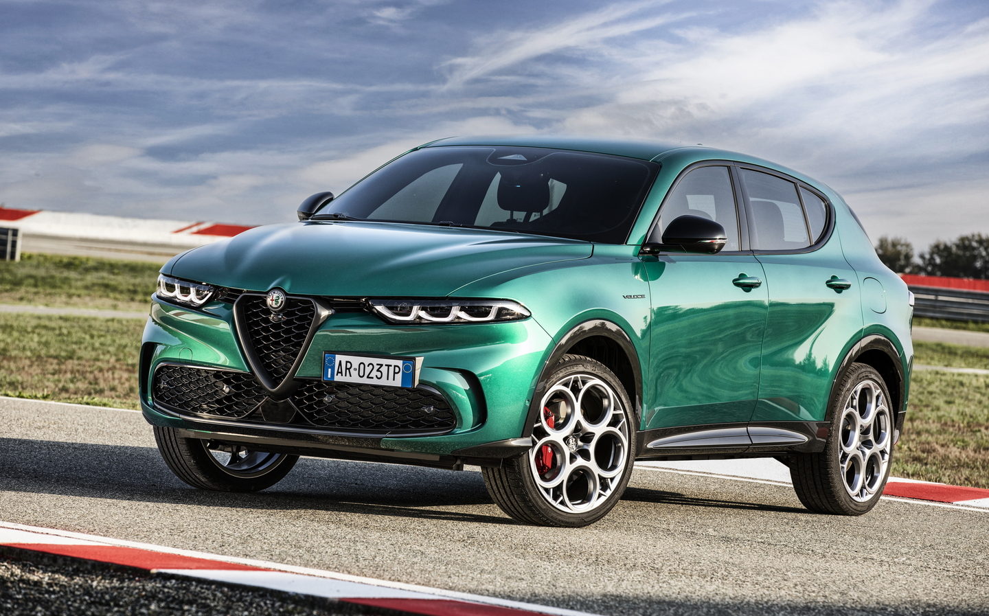 Alfa Romeo Tonale PHEV Q4 2023 Review: On Road And Track With Alfa’s ...