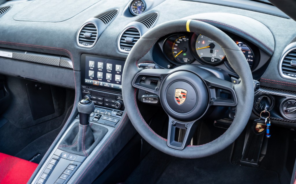 Porsche 718 Spyder RS