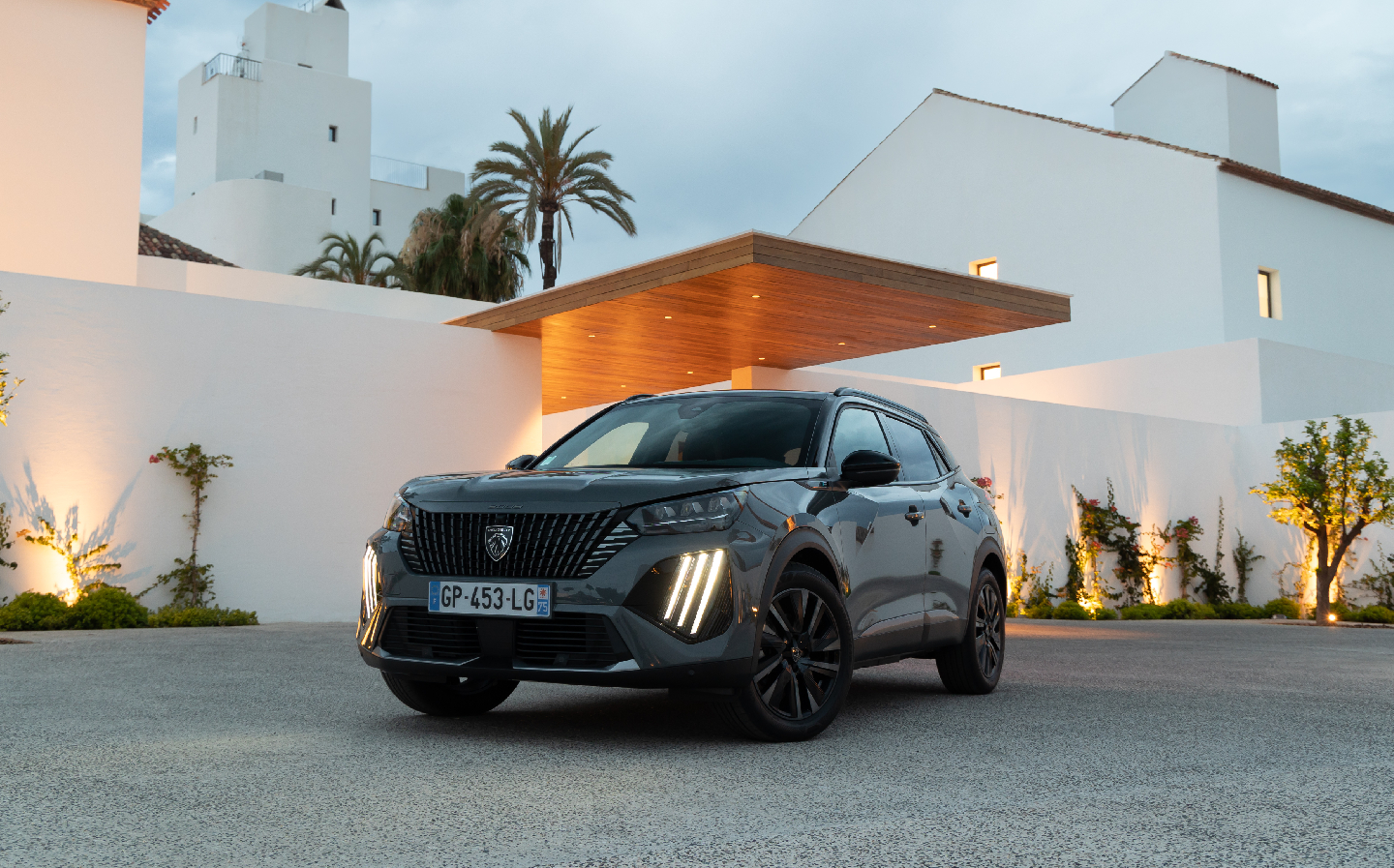 Peugeot 2008 SUV Features, Functions, Specification