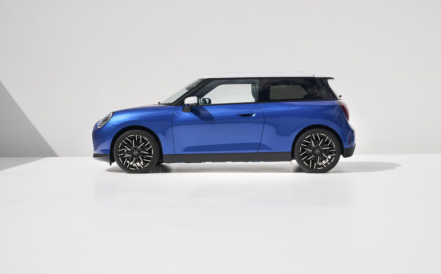 New Mini Cooper hatch and Countryman SUV revealed for 2024 with