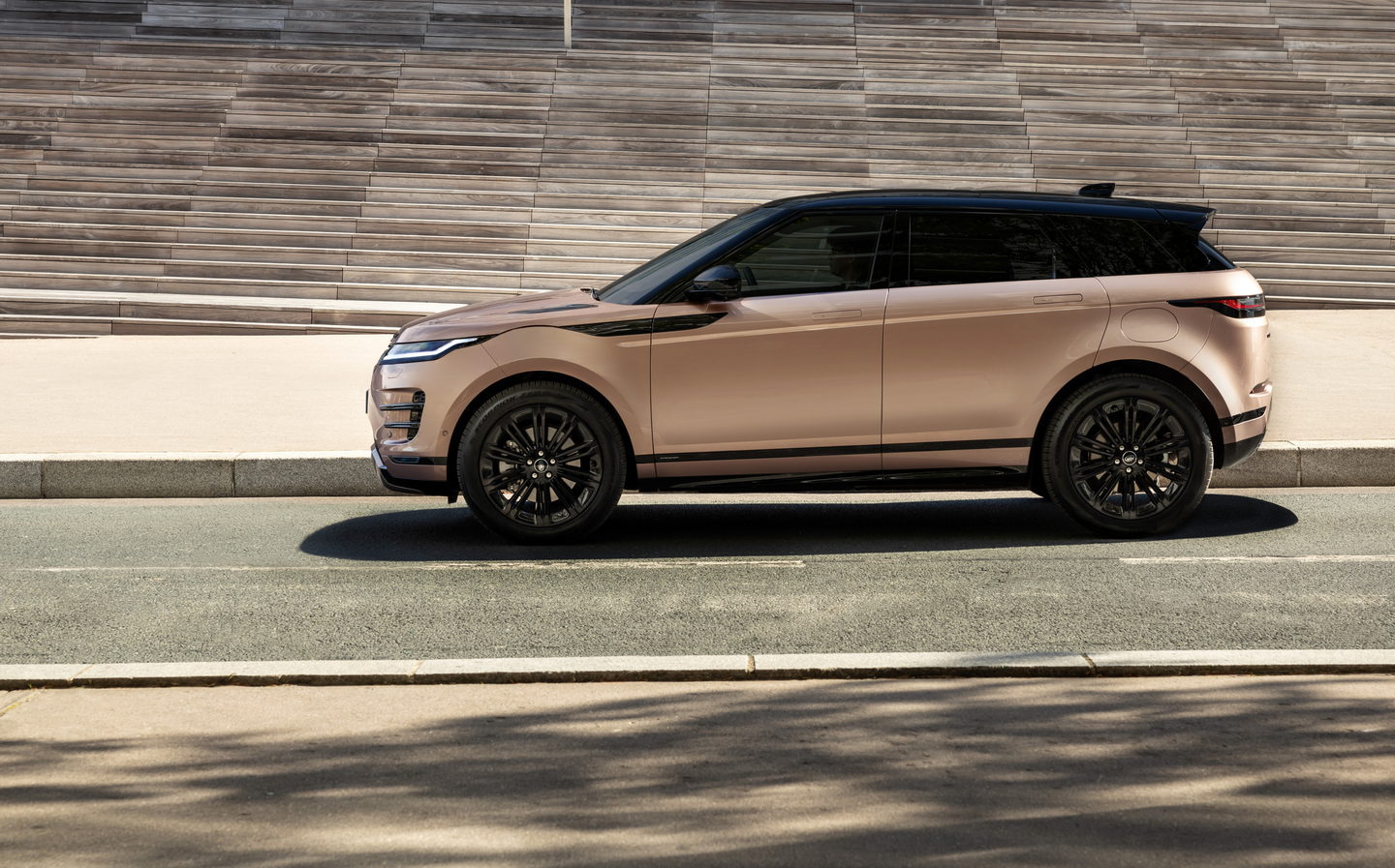 Range Rover Evoque 2023 review: Squint or you'll miss plug-in baby Rangie's  updates