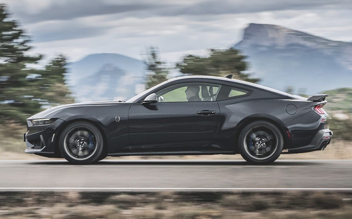 Ford Mustang Dark Horse