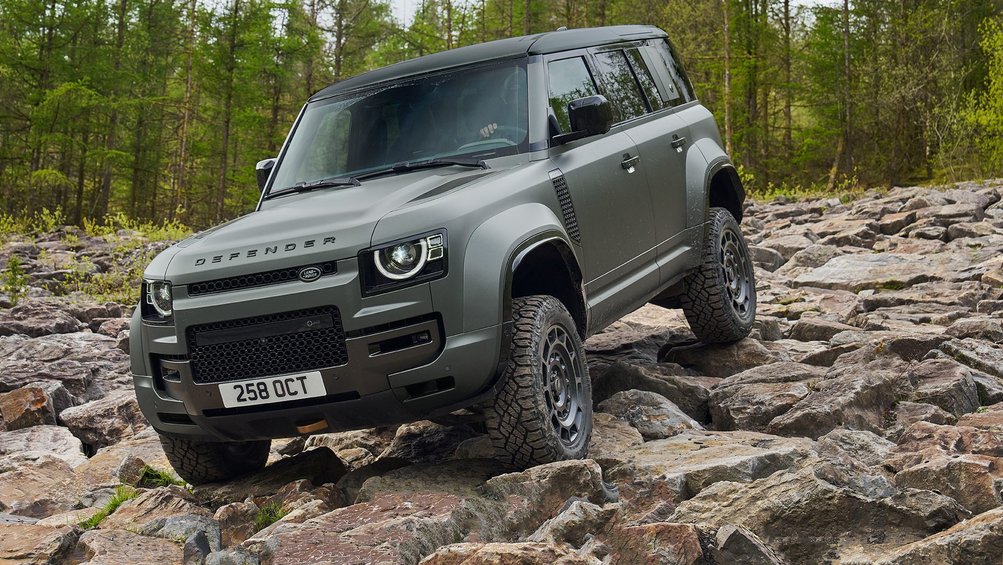 Land Rover Defender Octa off-road height