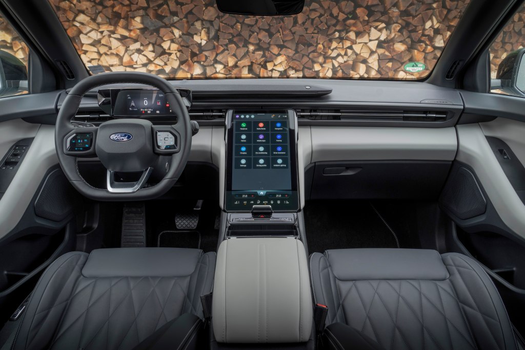 Ford Explorer 2025 interior