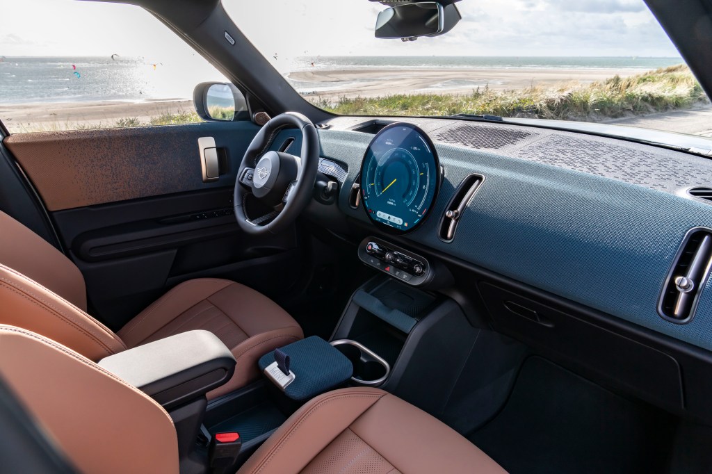 2025 Mini Countryman interior