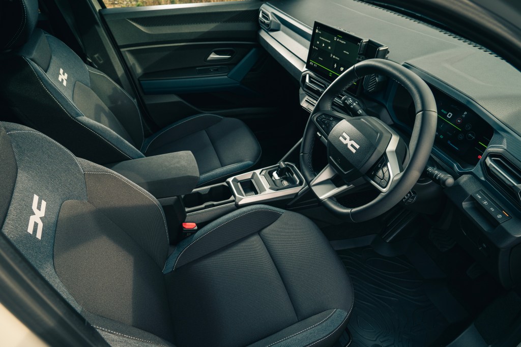 2025 Dacia Duster interior