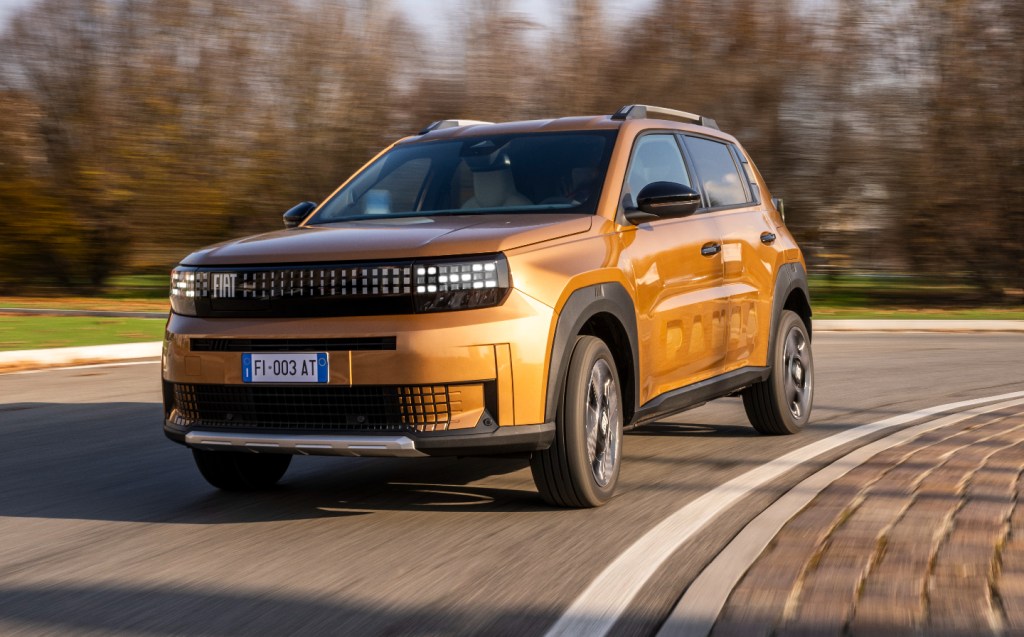 Fiat Grande Panda cornering shot