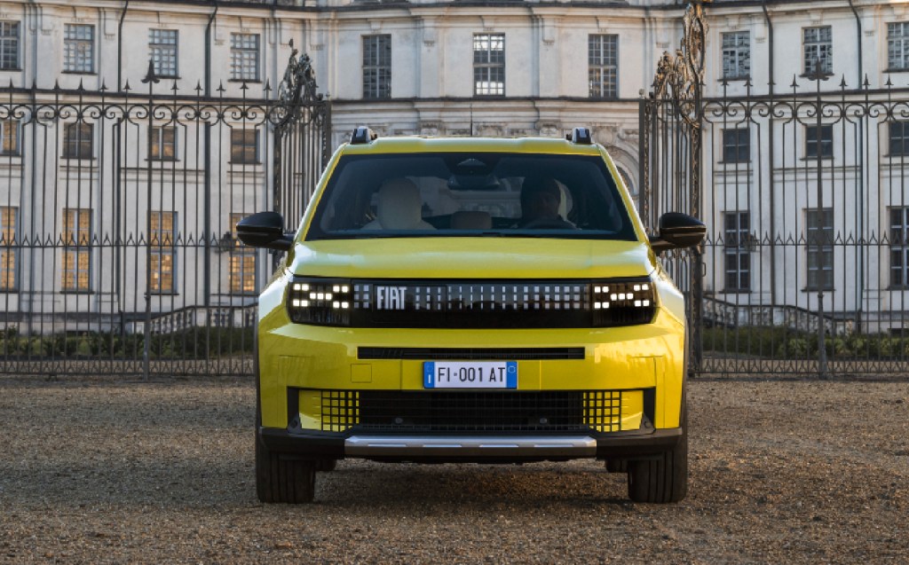 Fiat Grande Panda La Prima front view